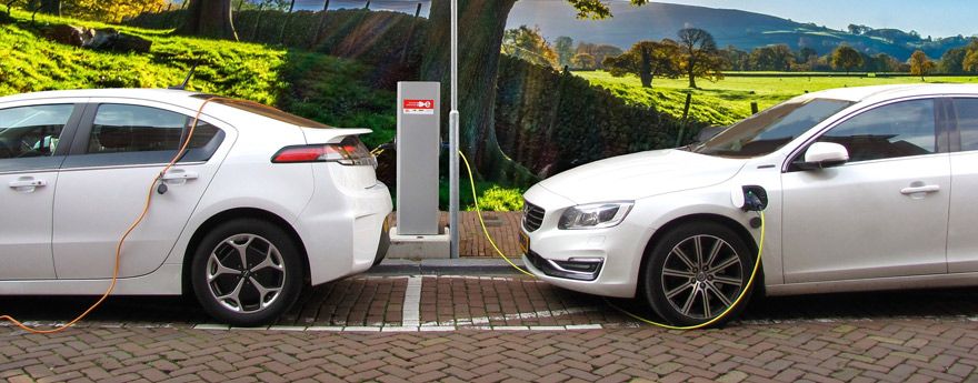 UK electric car registrations soar in August